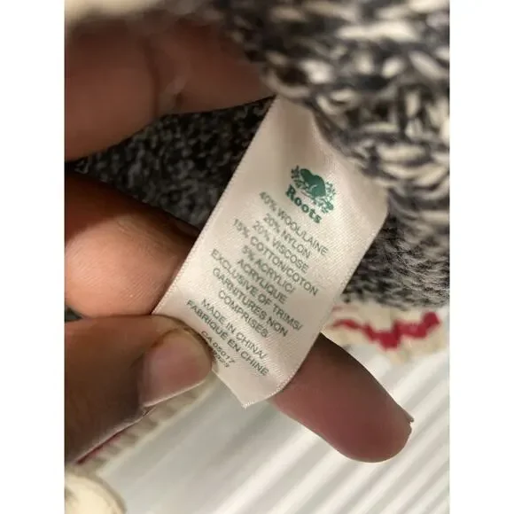 Roots Cabin Womens XL Wool Cardigan Sweater 20.5 X 28 Inches - Picture 6 of 6